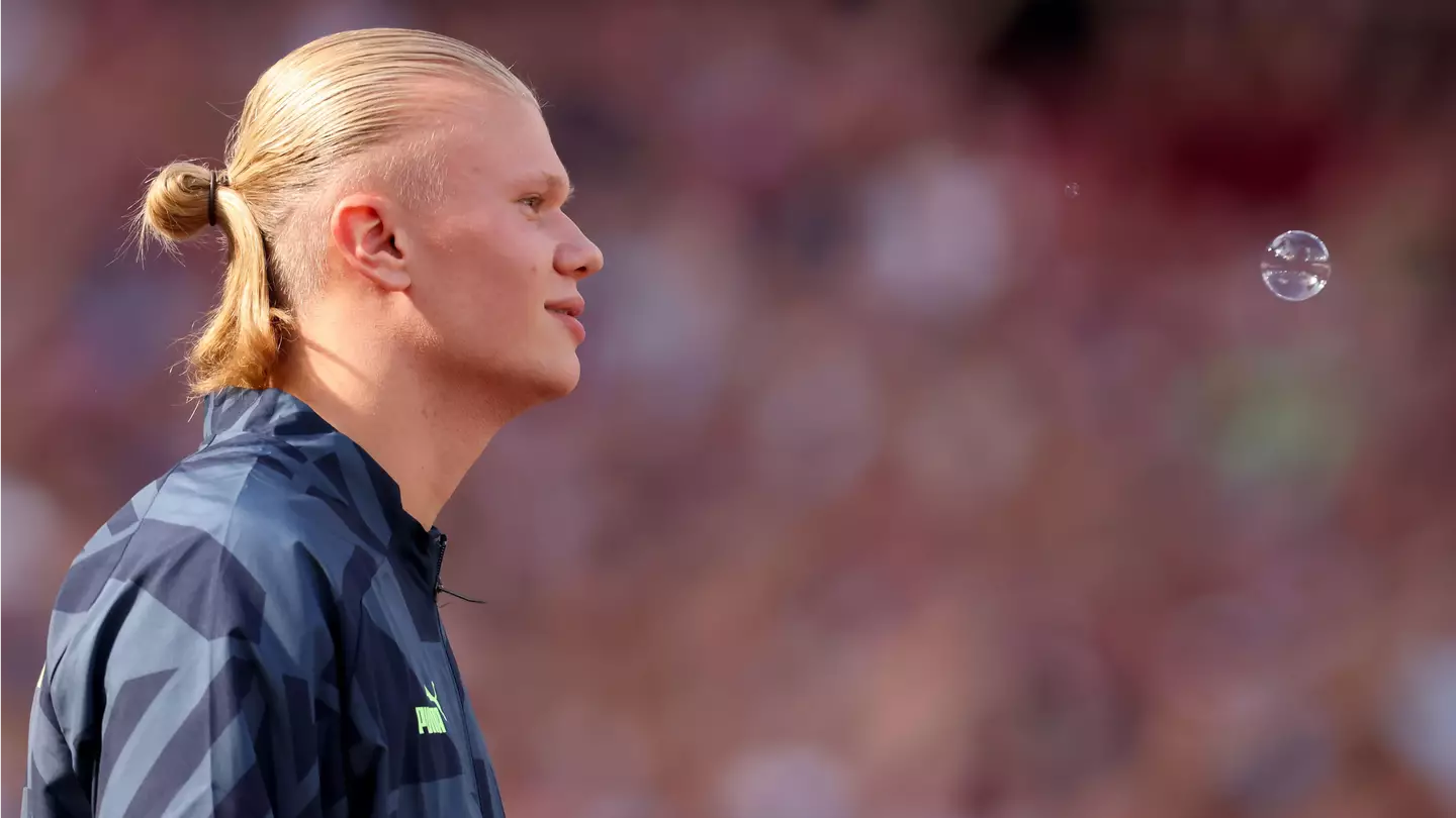 "Maybe we'll have to meet in secret!" - Erling Haaland lifts lid on relationship with Manchester United star