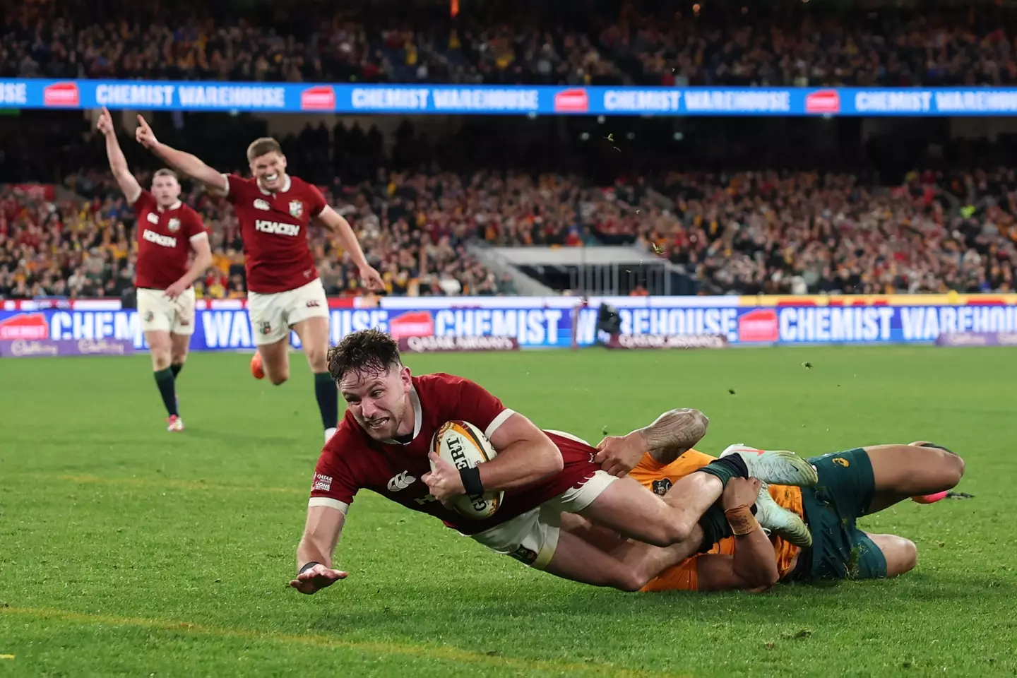 Hugo Keenan's last-minute try sealed victory. (Image: Getty)