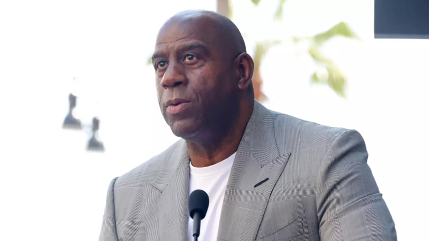 Magic Johnson snubs Steph Curry and LeBron James when naming only five 'superstar' names in NBA history