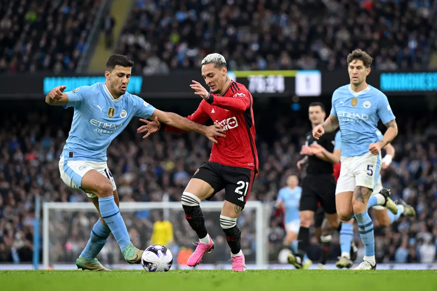 Rodri broke a 16-year Premier League record against Manchester United (Getty)