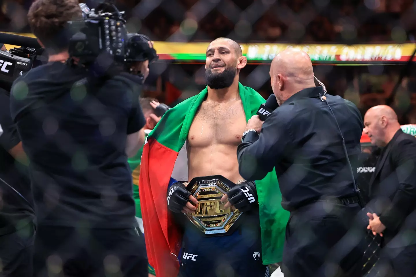 Joe Rogan during his UFC 319 post-fight interview with Khamzat Chimaev. Image: Getty