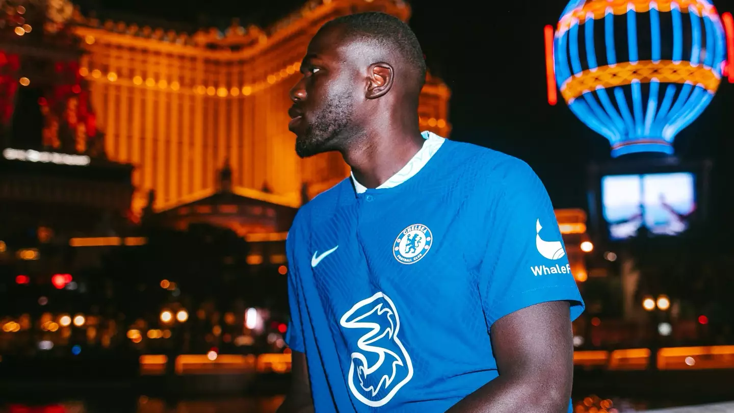 Kalidou Koulibaly taking in the sights of Las Vegas after his Chelsea arrival. (Chelsea FC)