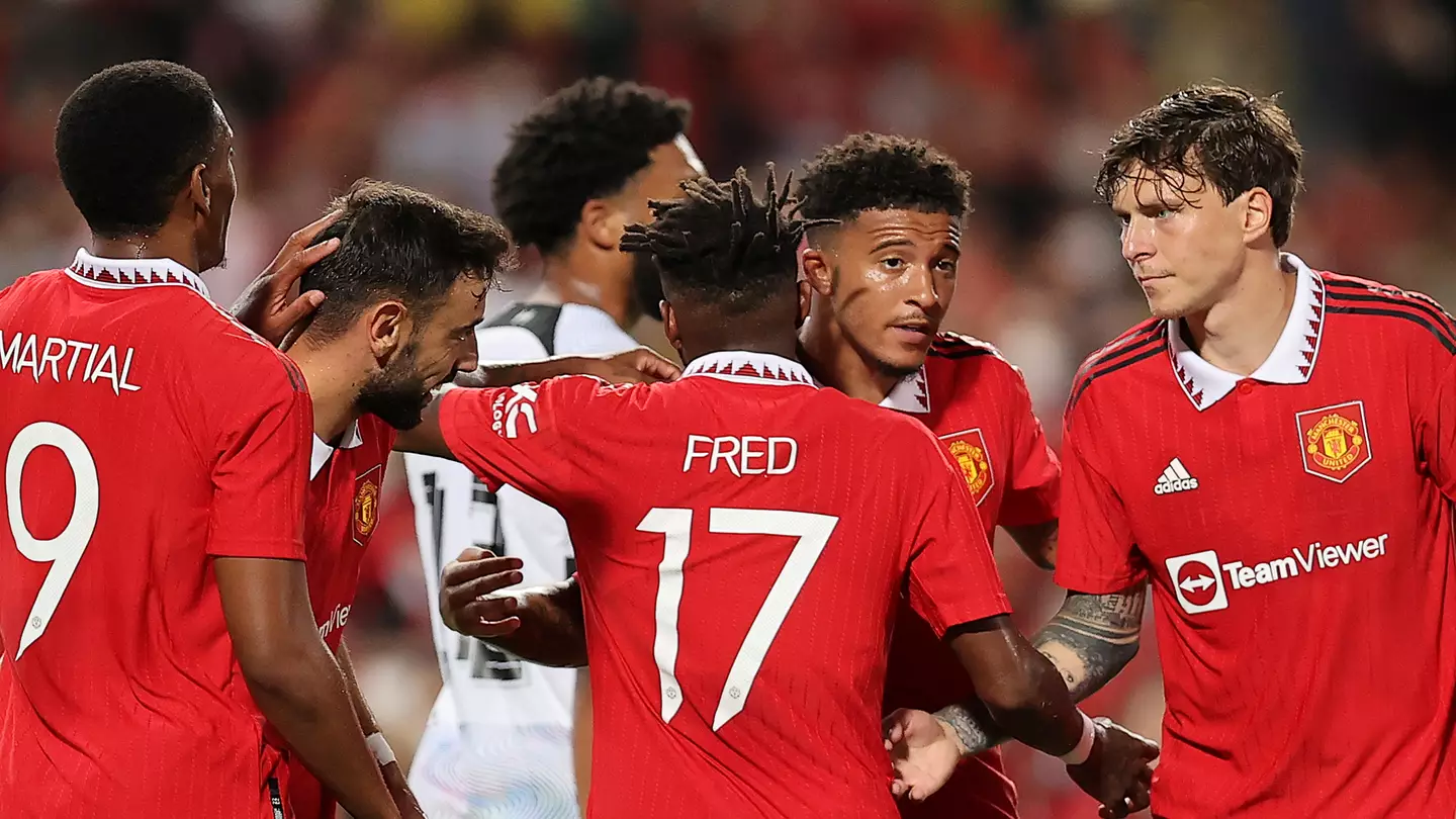 Manchester Untied celebrating Fred's goal against Liverpool. (Man Utd)
