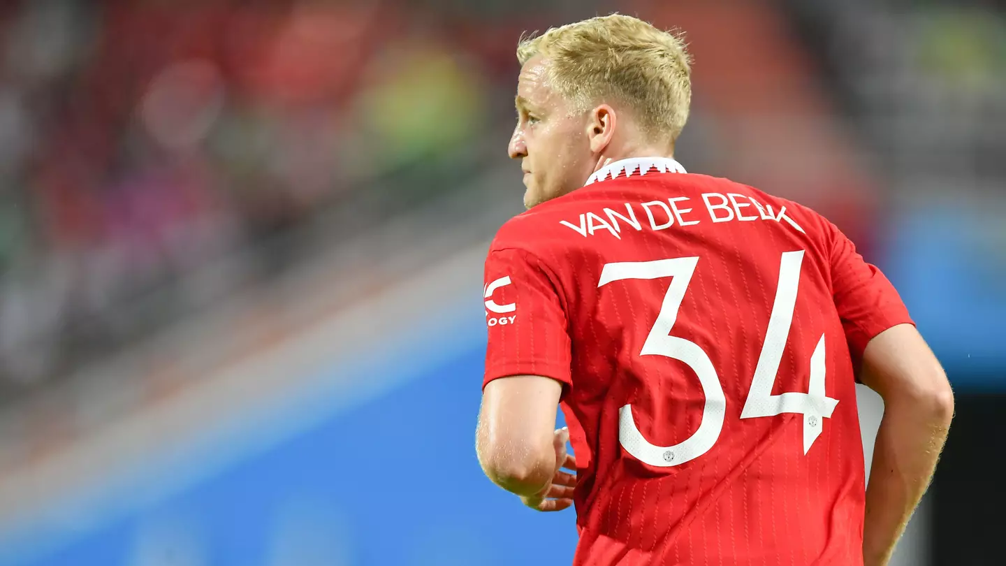 Erik Ten Hag Sends Important Message To Manchester United Outcast Donny Van De Beek