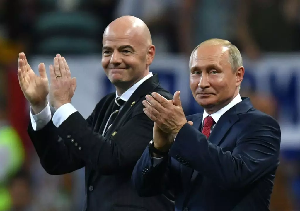Infantino has suggested that FIFA could lift Russia's ban. (Image: Dan Mullan/Getty Images)