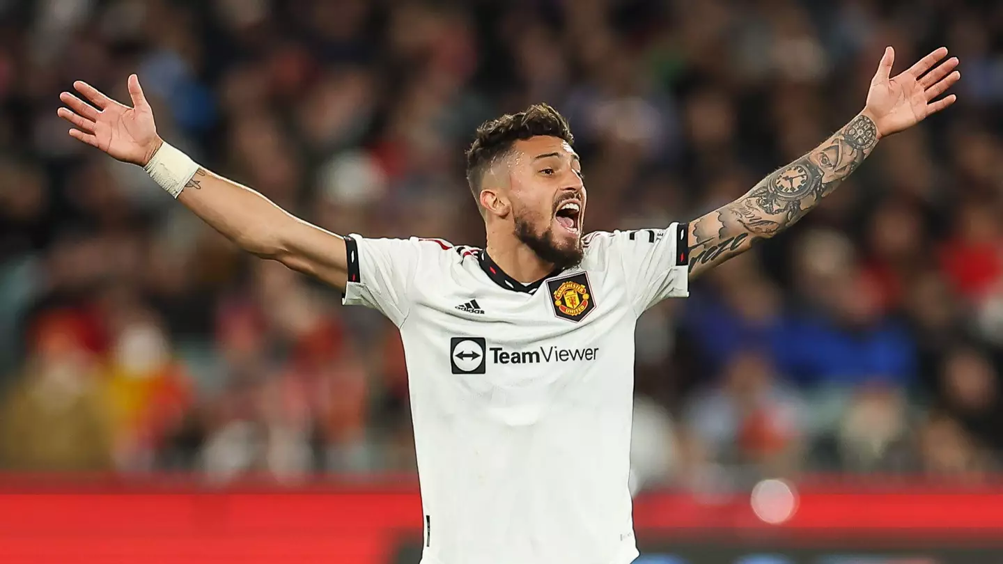 Alex Telles in pre-season for Manchester United. (Alamy)