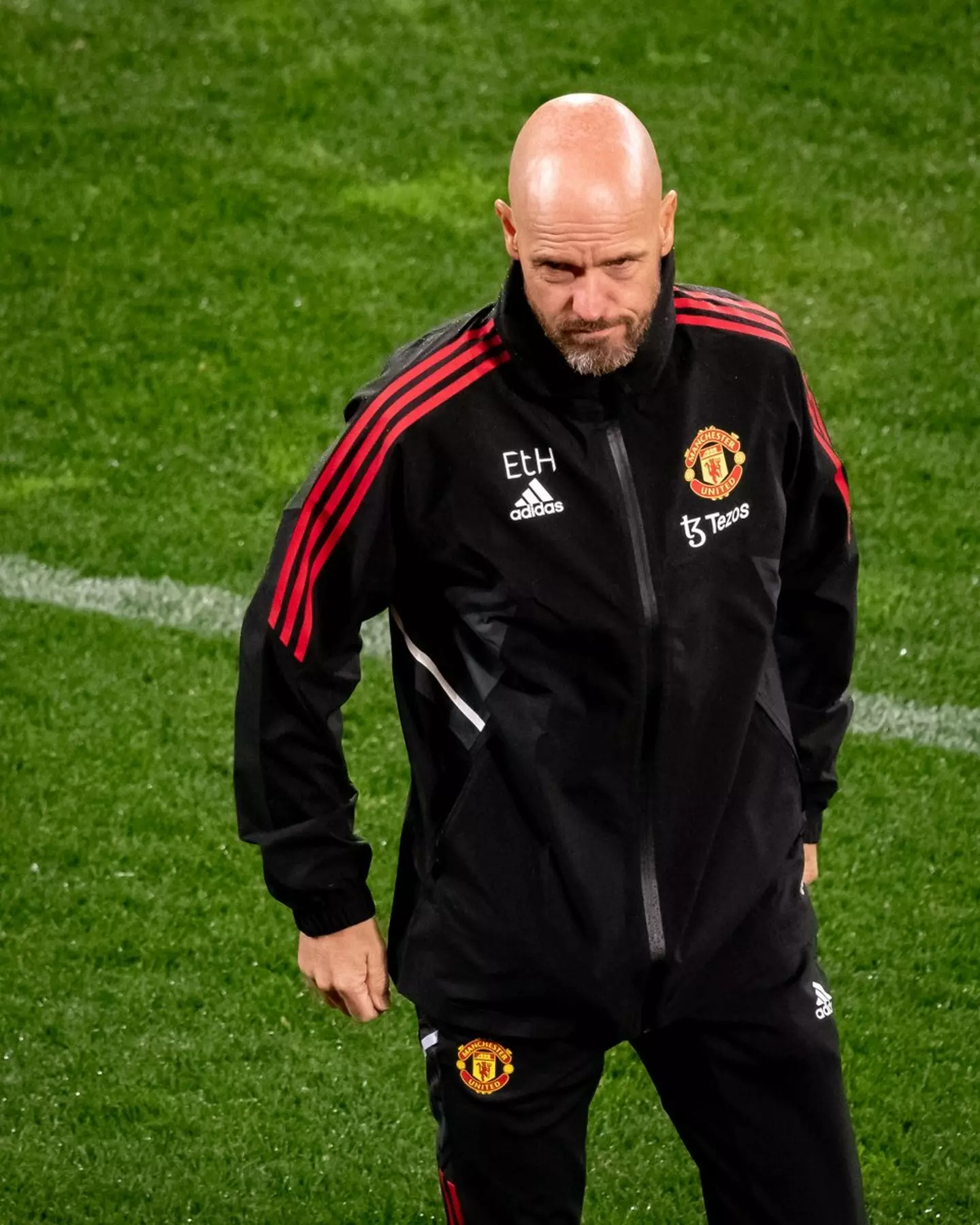 Erik ten Hag oversees training in Melbourne. (Man Utd)