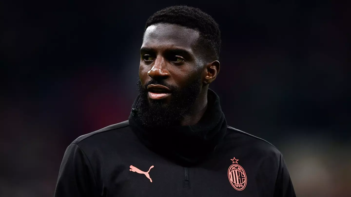 Tiemoue Bakayoko warming up for AC Milan ahead of their Serie A match against Bologna. (Alamy)