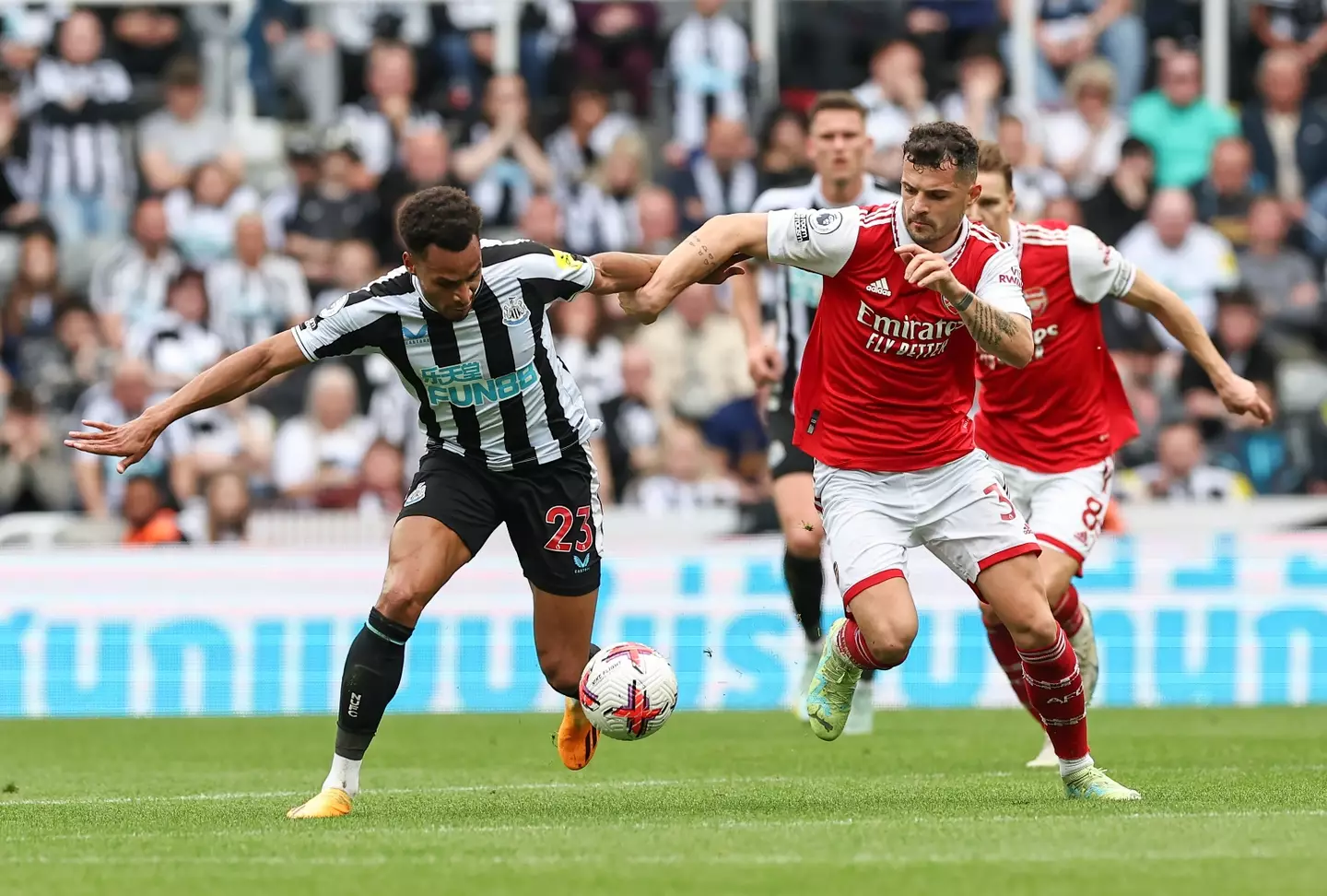 Newcastle United and Arsenal fans fought after 2-0 defeat.