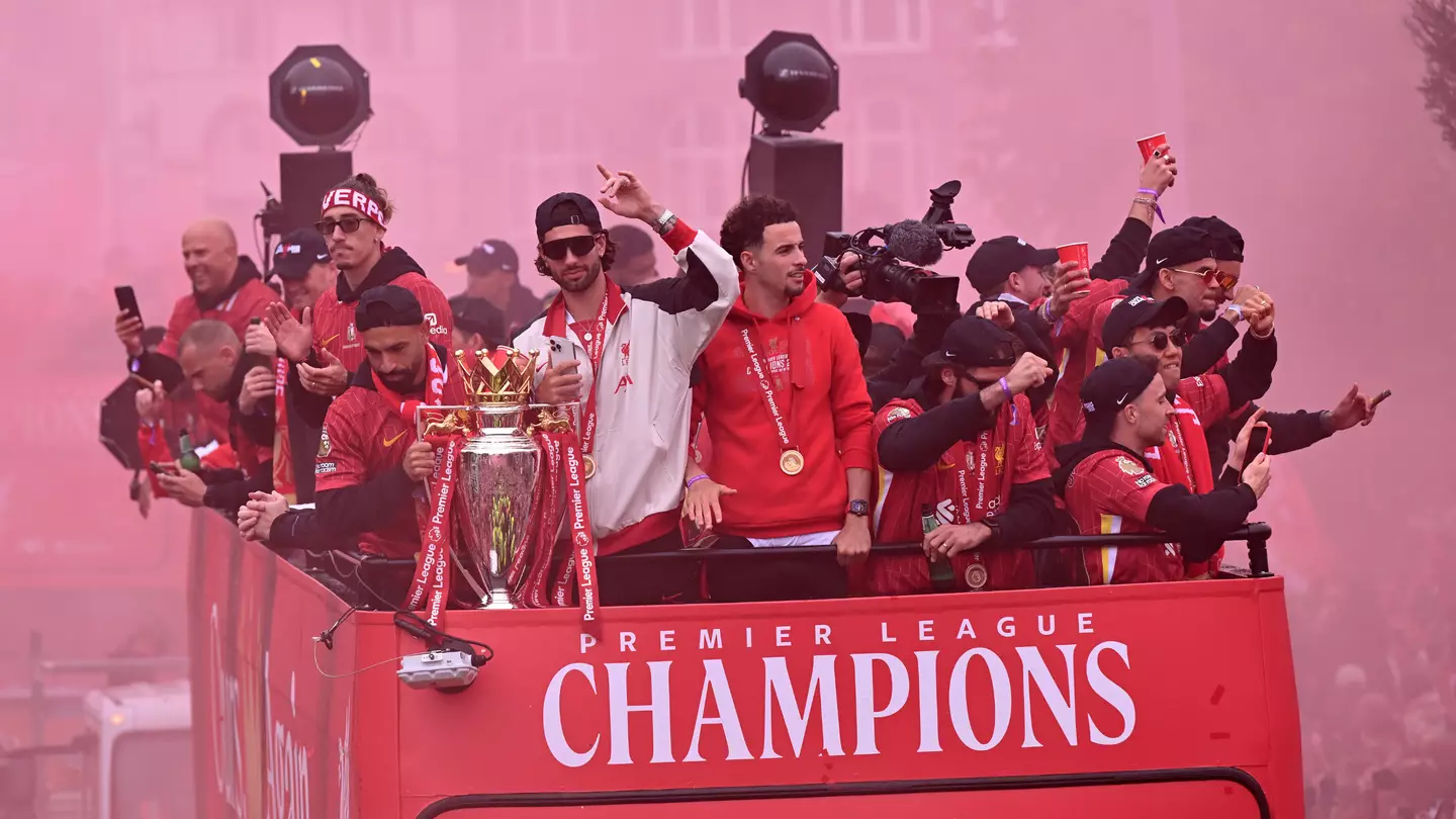 Bayern Munich ‘make contact’ with Liverpool star as blockbuster transfer news emerges during club’s title parade