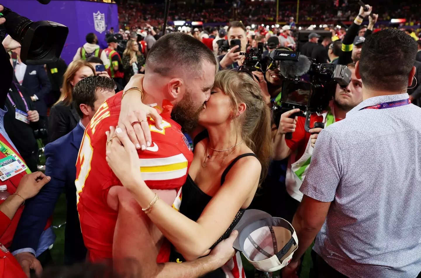 Taylor Swift with Travis Kelce at the Super Bowl. Image: Ezra Shaw / Staff via Getty