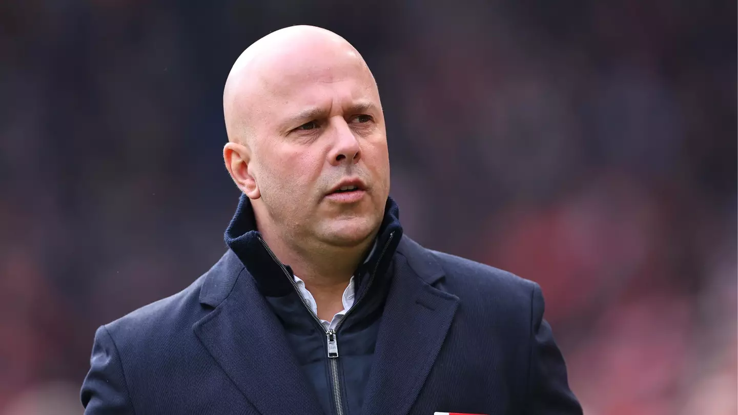 Liverpool fans convinced club is about to complete huge signing as flight tracked from the UK