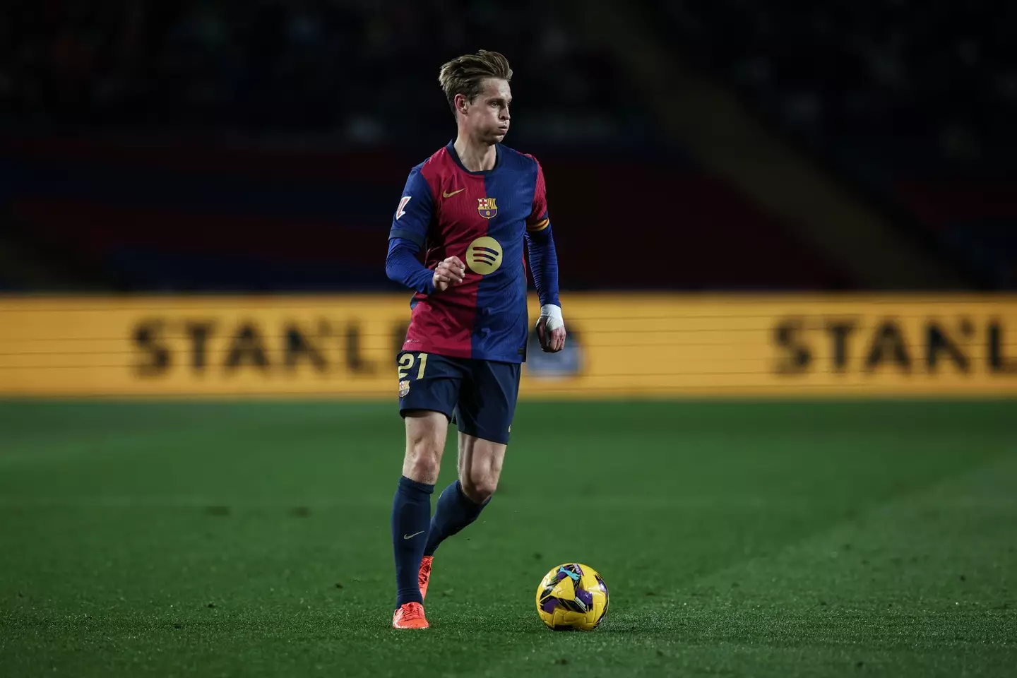Frenkie De Jong has struggled for minutes at Barcelona this season (Getty)