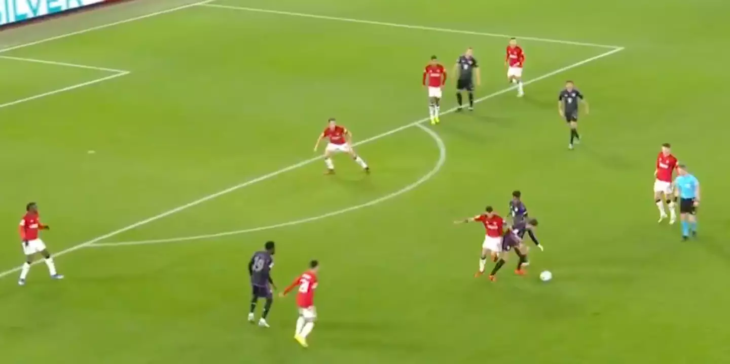 Jonny Evans and Raphael Varane were on the right and left side respectively for Man Utd (