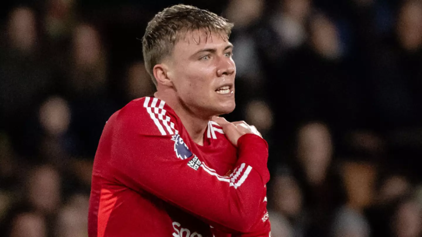 Rasmus Hojlund spotted 'having a go' at Man Utd teammate during Fulham game as damning stat about striker emerges
