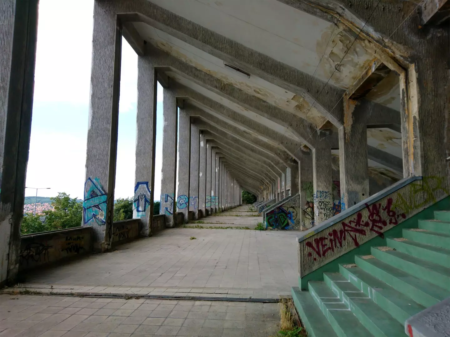 It was once the world's biggest stadium but has been left an abandoned ruin. (