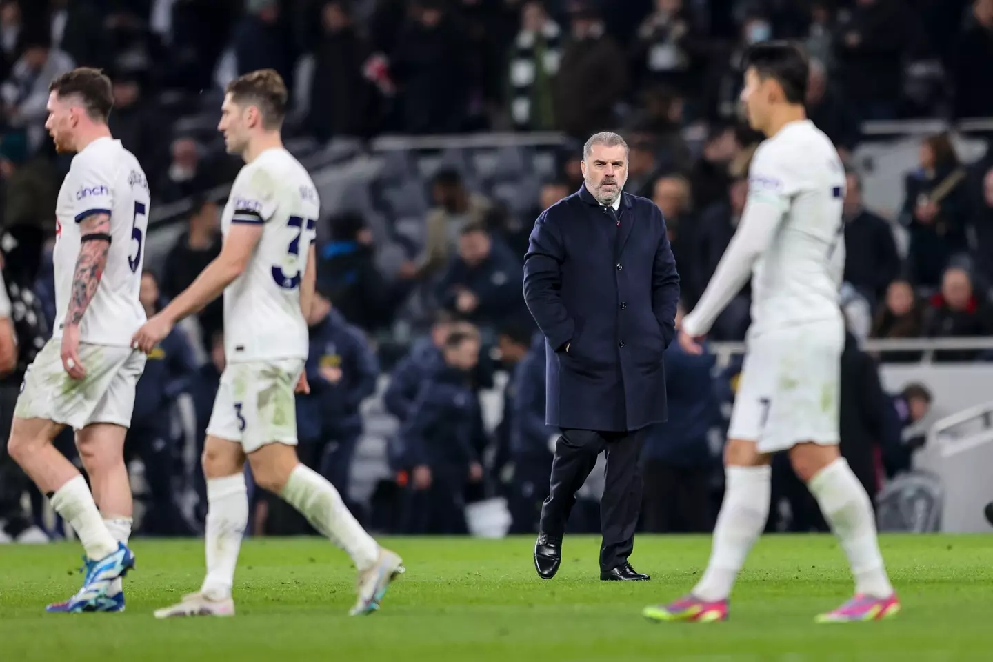 Postecoglou and Spurs players at full-time. (Image