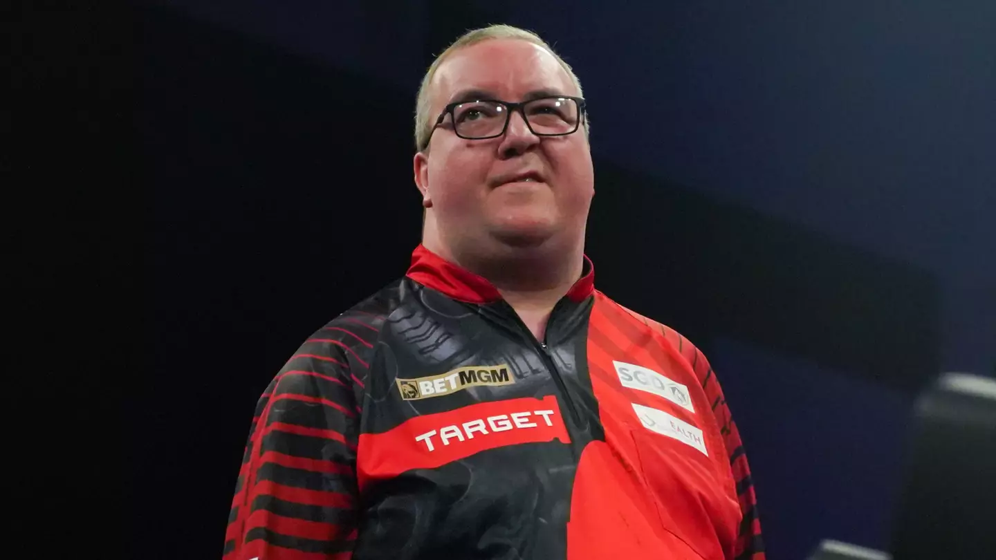 Stephen Bunting breaks the internet with Lionel Messi post after emotional Premier League Darts win
