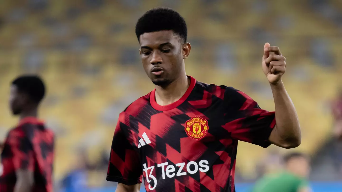 Man Utd fans shocked by what Amad did while walking through group of supporters on club's post-season tour