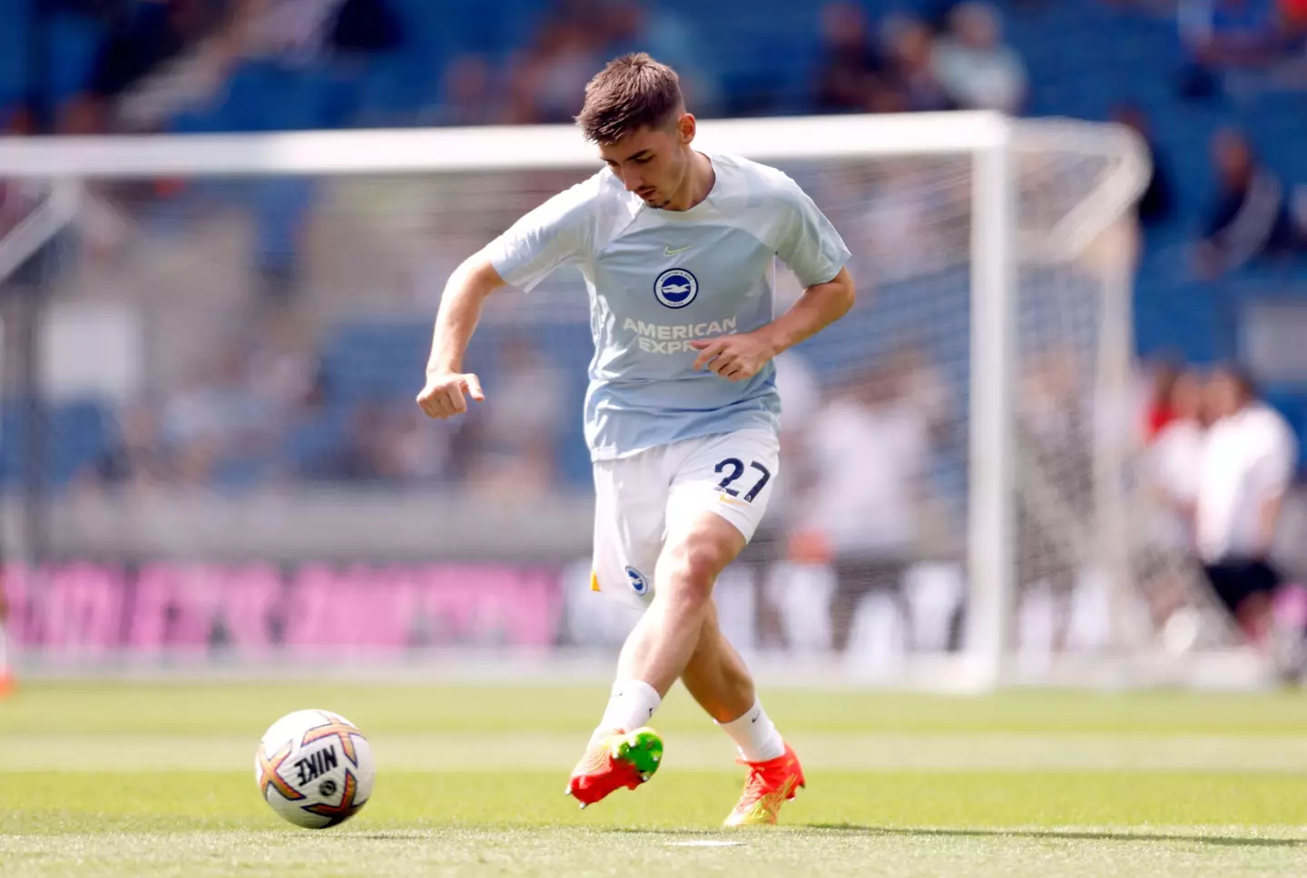 Gilmour swapped Stamford Bridge for the AMEX Stadium on deadline day. (Image