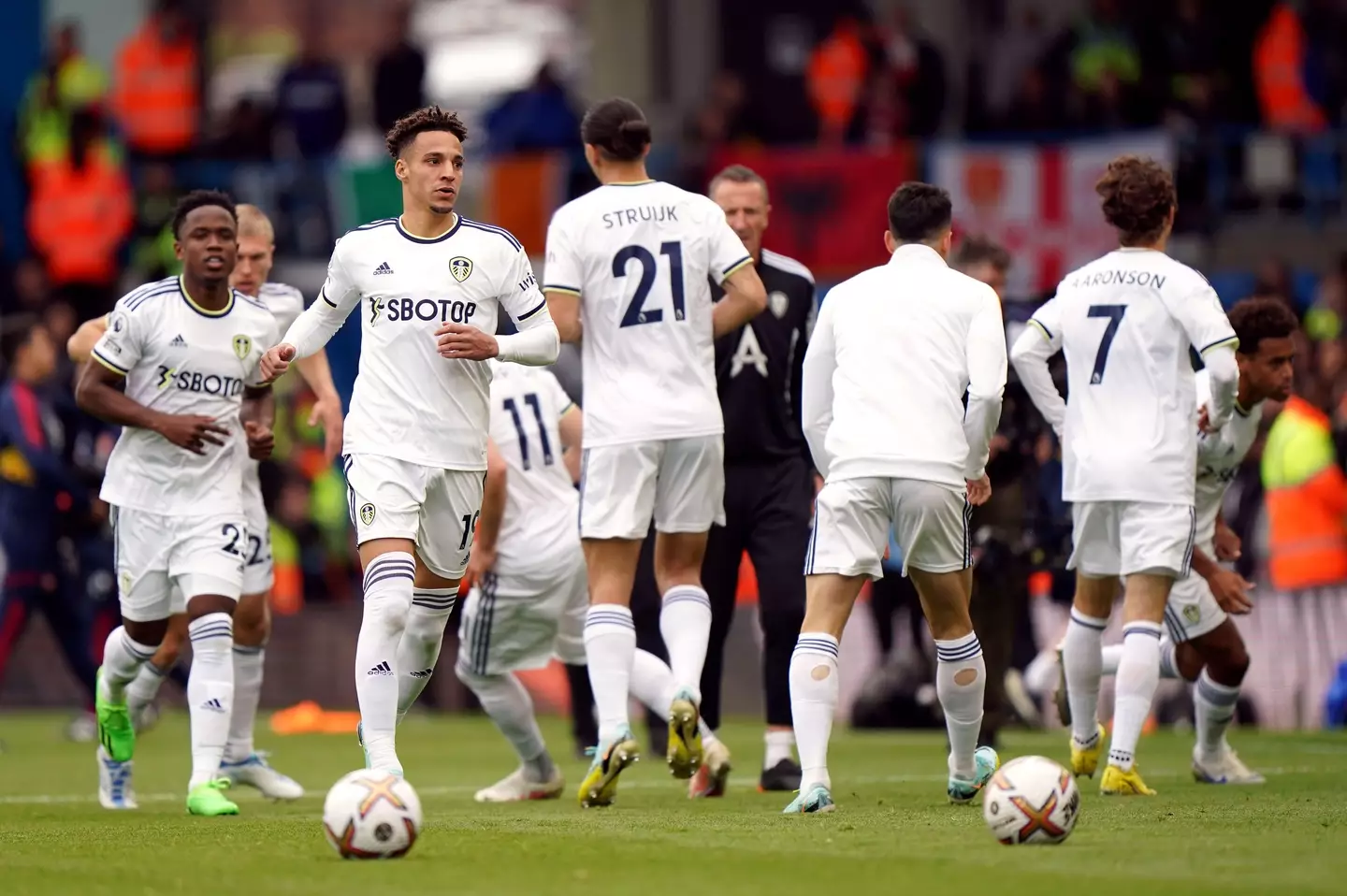 Play was eventually able to resume after a delay of almost 40 minutes (Image: Alamy)