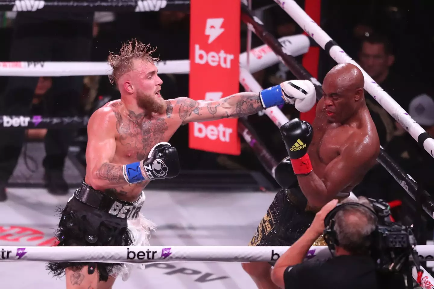 Jake Paul in action during his fight against Anderson Silva. Image: Alamy