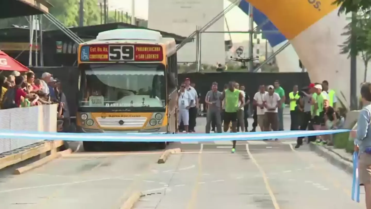 Usain Bolt once raced a bus live on the street and the result was incredible