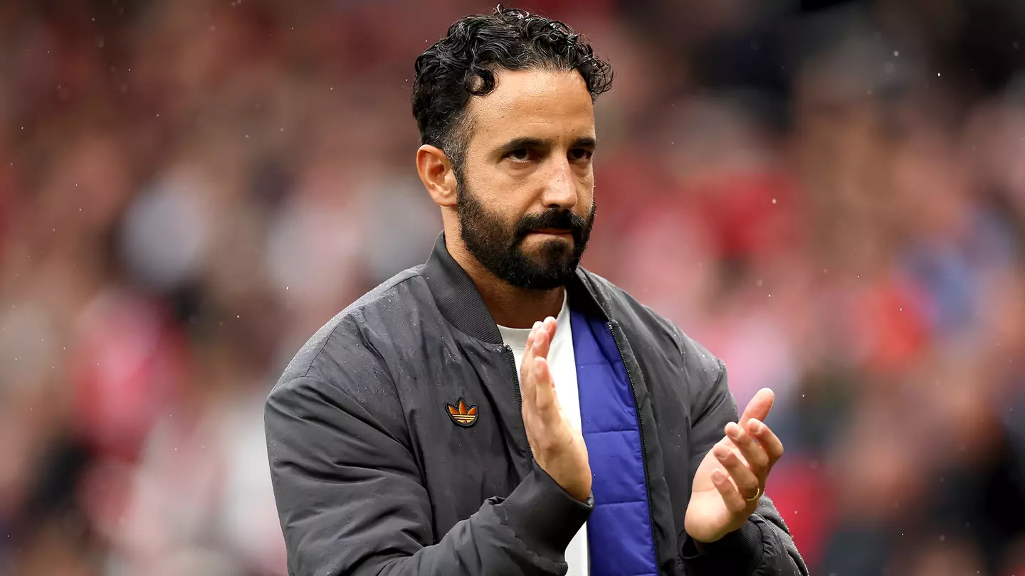 Man Utd 'receive offer' from ex-Premier League goalkeeper on live TV hours before transfer deadline