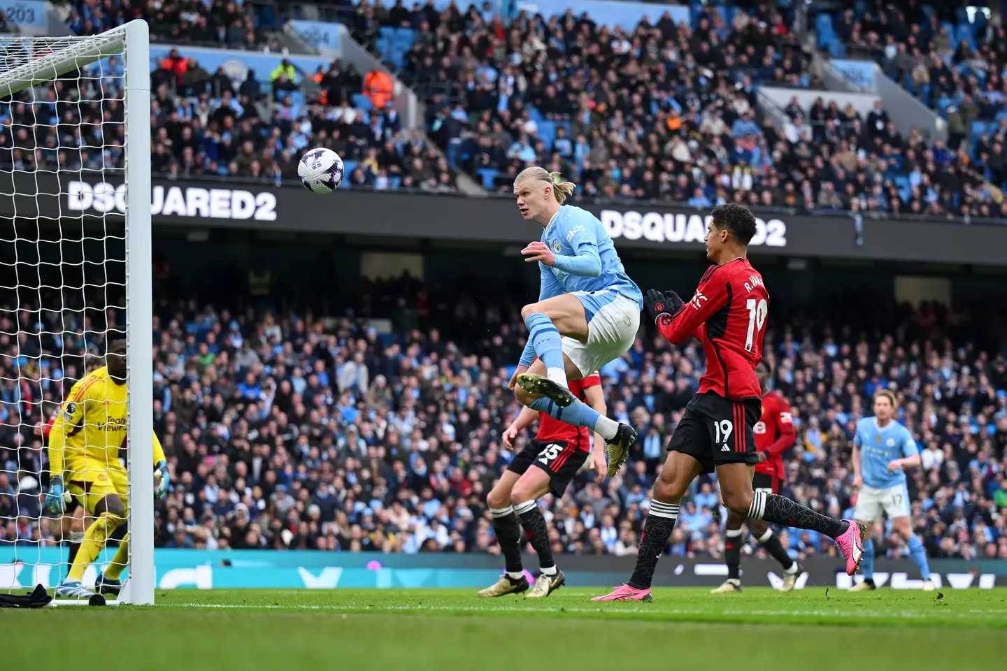 Erling Haaland missed a glorious chance against Manchester United. (