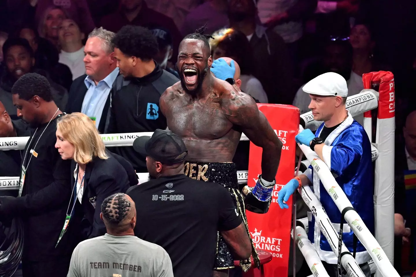 Deontay Wilder celebrates his win over Robert Helenius. Image: Getty 