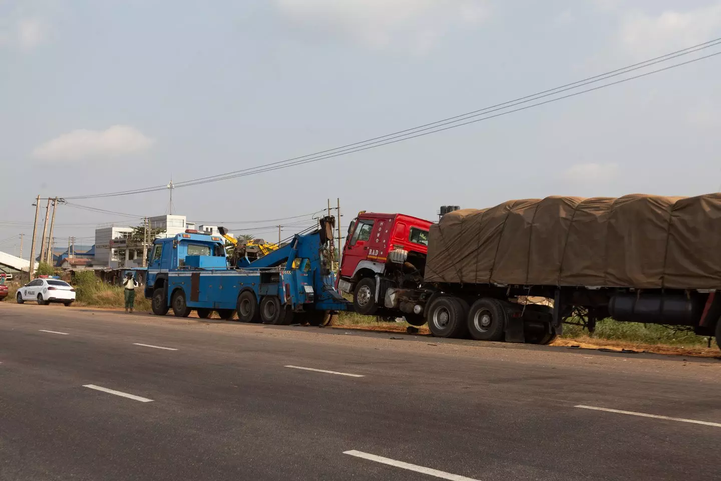 The truck involved in the collision was towed away. Image: Getty