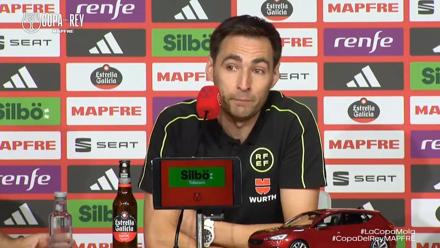 Ricardo de Burgos Bengoetxea broke down in tears in the presser. Image: RFEF