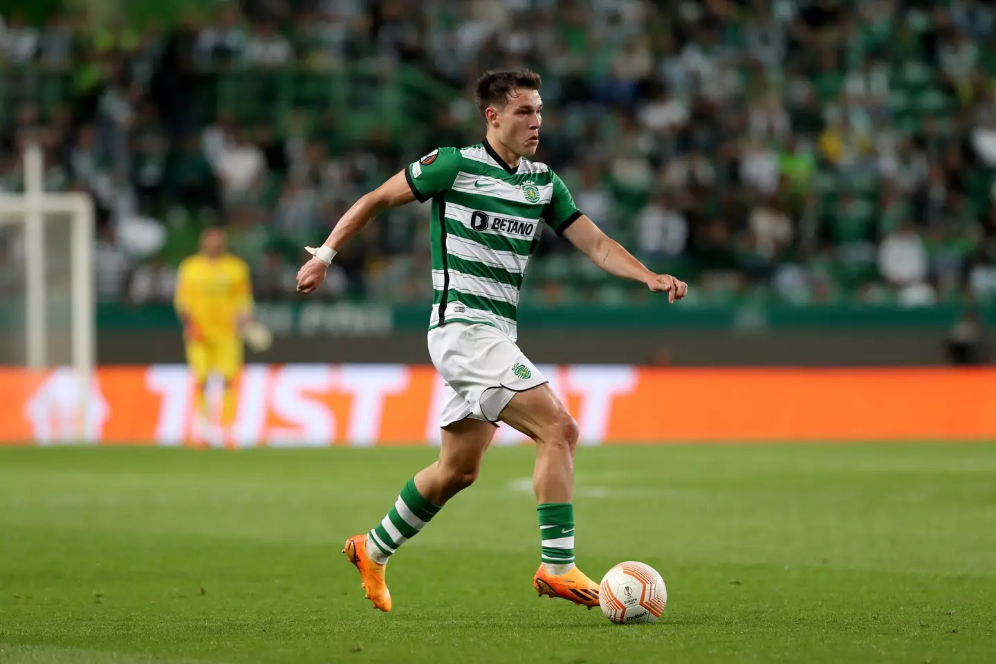 Manuel Ugarte in action for Sporting CP