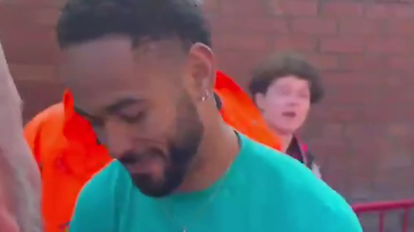 Footage of Man Utd target Matheus Cunha outside Old Trafford goes viral after Fabrizio Romano issues huge update
