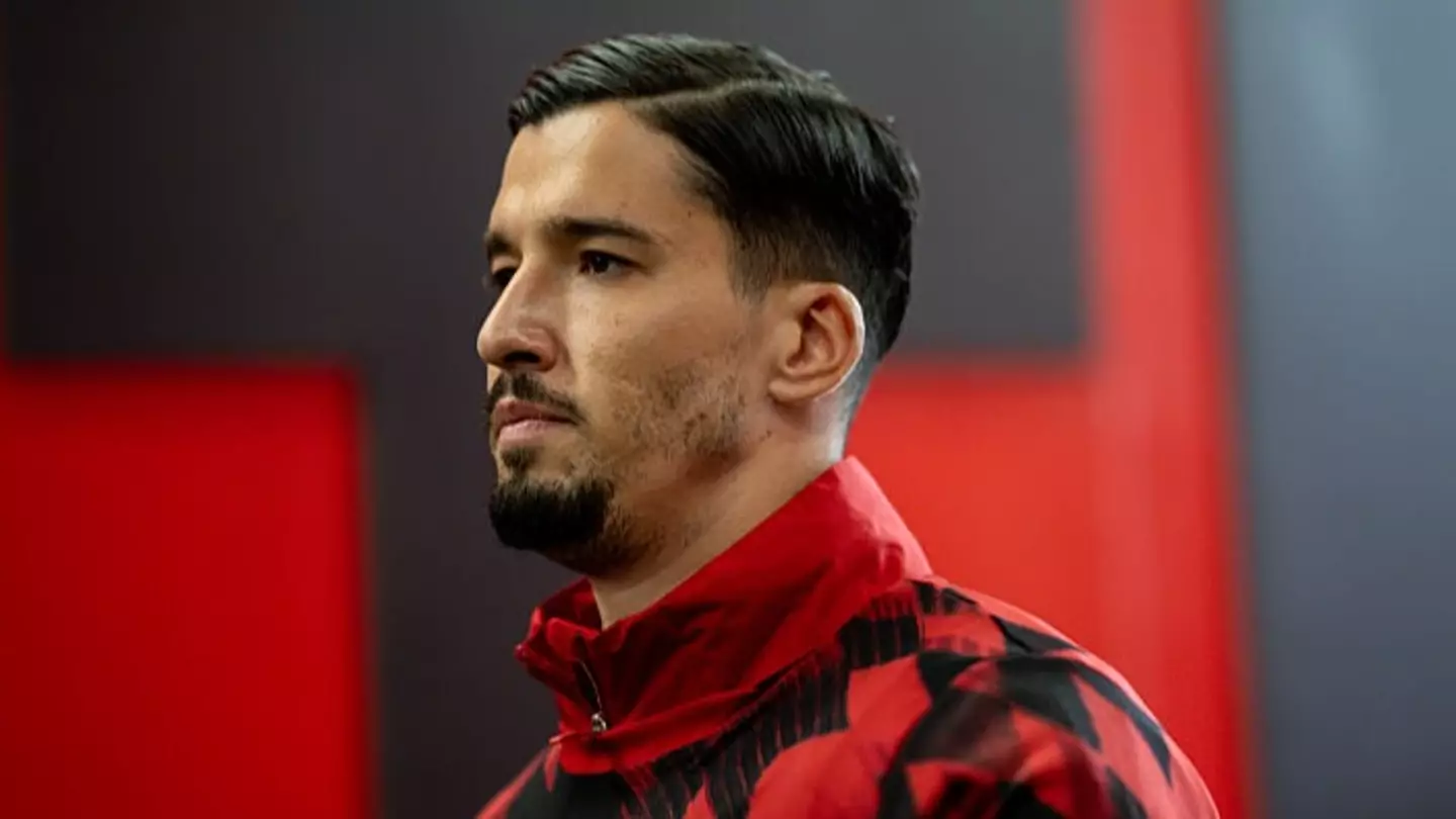 Man Utd Fans Spot Altay Bayindir Reaction at FT After Senne Lammens Debut