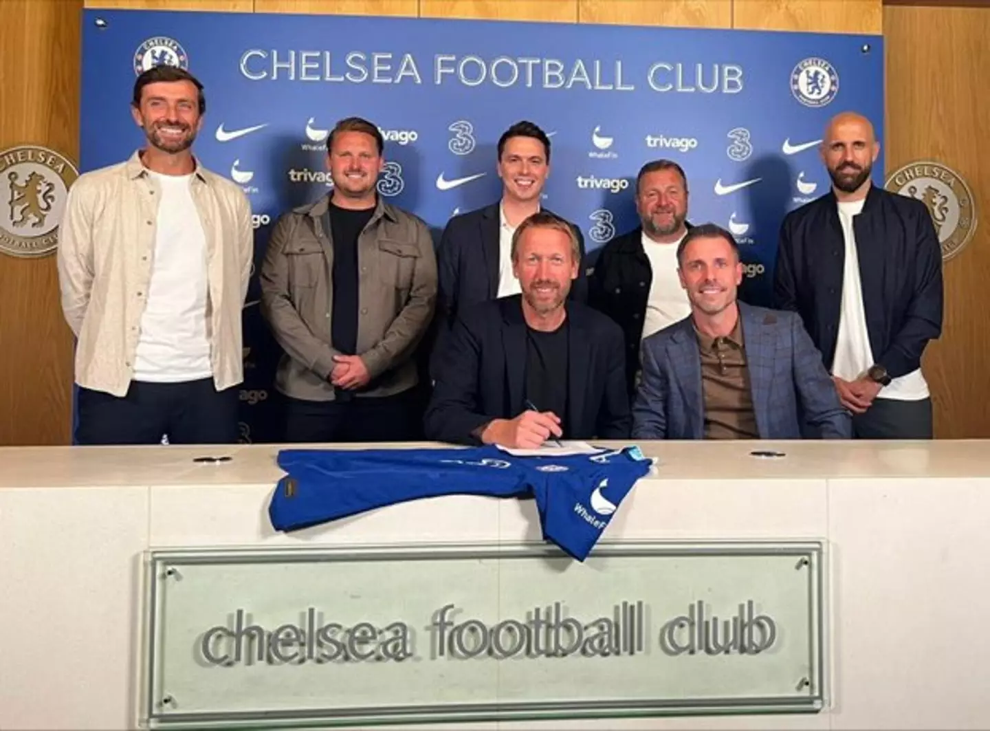 Graham Potter and his team posing at Cobham after arriving at Chelsea. (Twitter / Training Ground Guru)