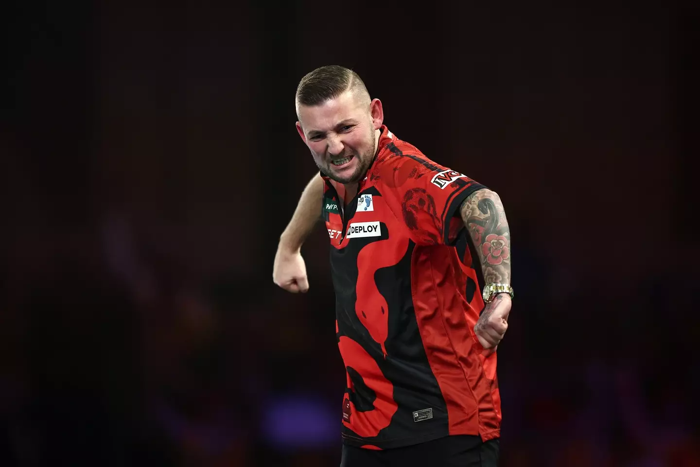 Nathan Aspinall has been rocking a new beard in the PDC World Darts Championship. Image: Getty