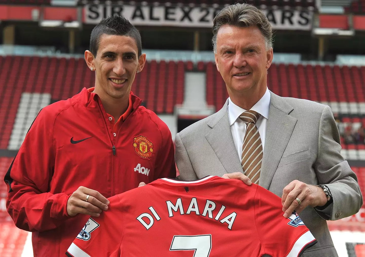 Angel Di Maria poses with Louis van Gaal following his Manchester United transfer. Image: Getty