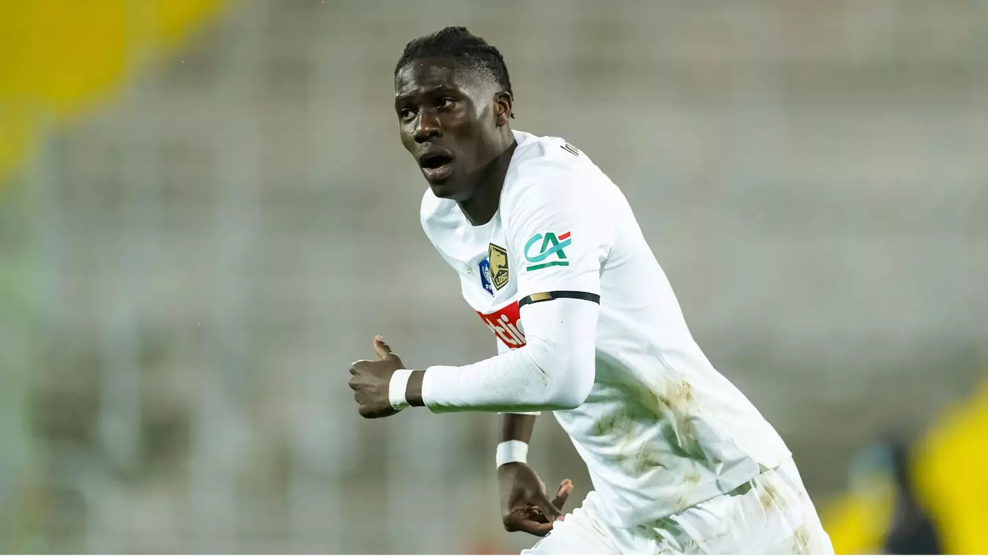 Arsenal Meet With Ligue 1 Midfielder's Representatives Over Transfer