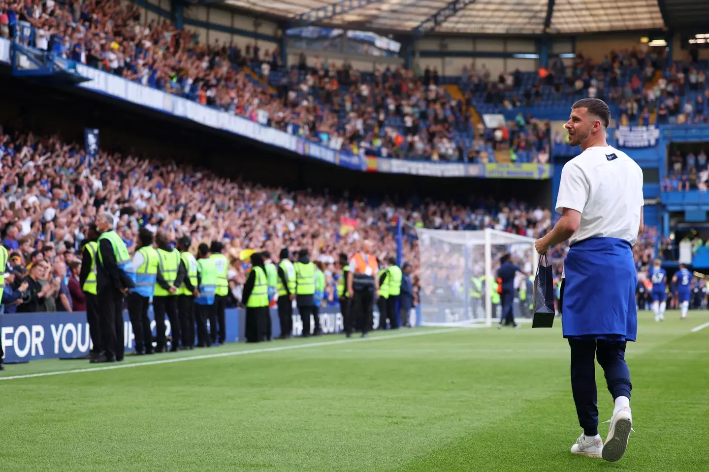 Mount appeared to say goodbye to the Stamford Bridge crowd after the game with Newcastle United. Image: Alamy