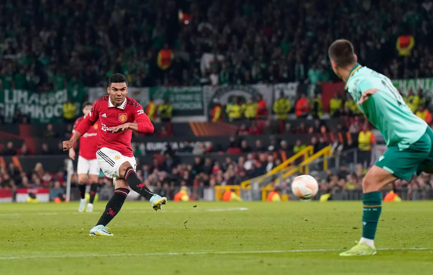 Casemiro struck the crossbar with a fierce strike from range. (Alamy)