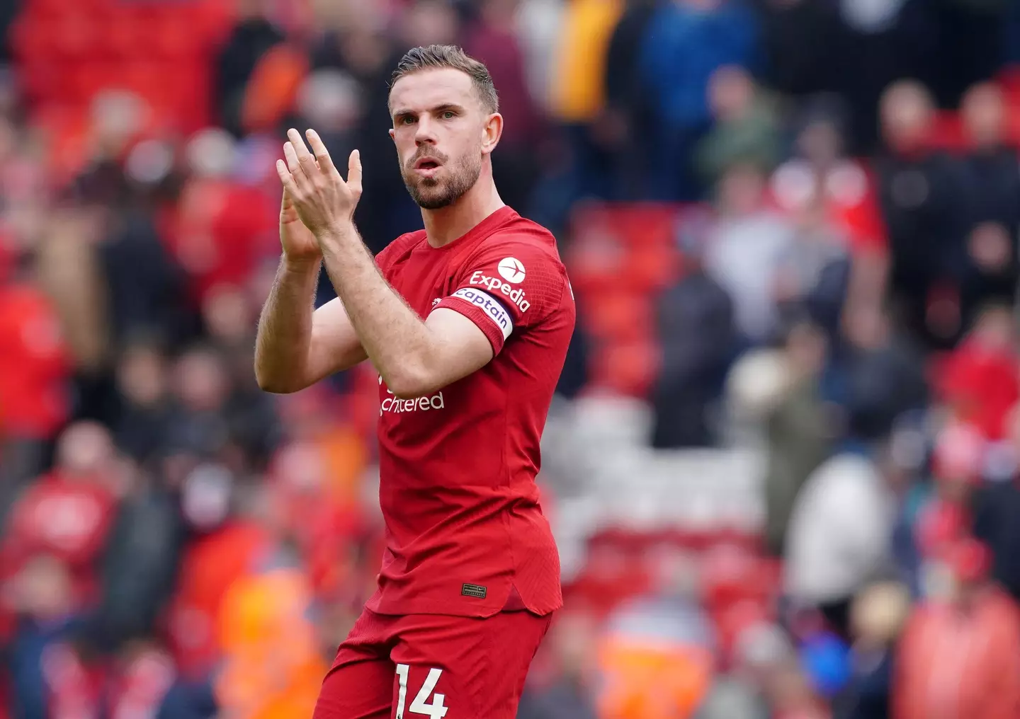 Henderson claps the fans after the win. Image: Alamy