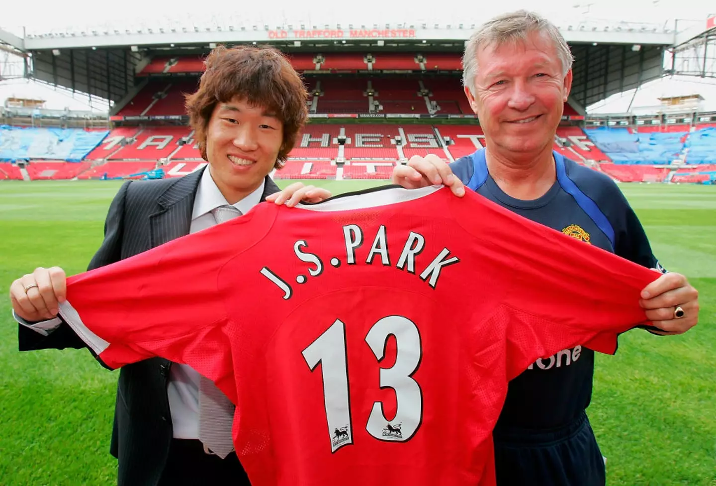 Park Ji-sung and Sir Alex Ferguson had a close relationship at Manchester United. (Image: Getty)