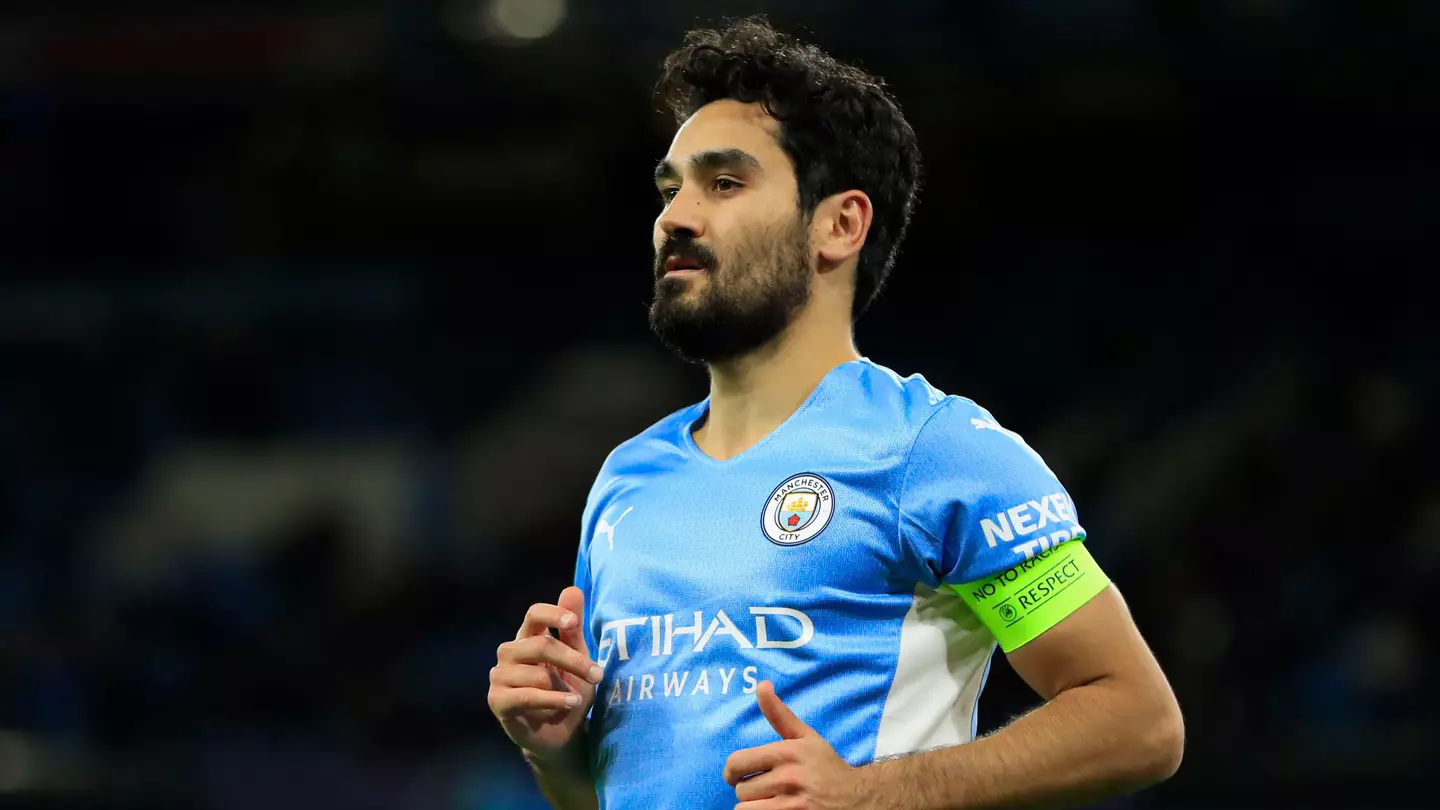 Ilkay Gundogan in action for Manchester City (News Images / Alamy)