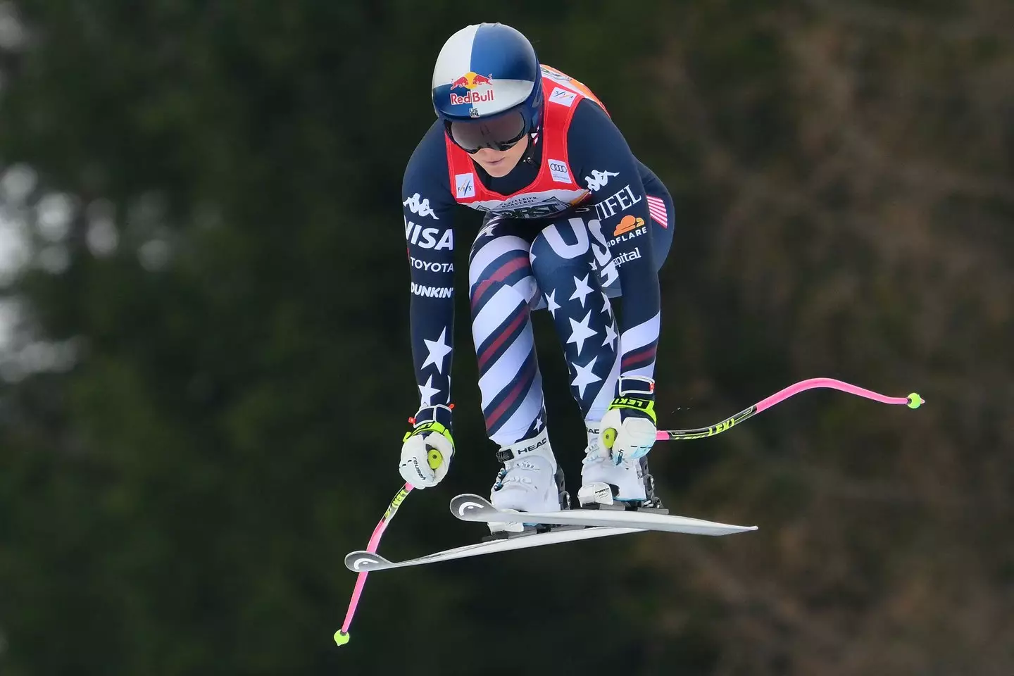 Lindsey Vonn competing at a World Cup event (Image: Getty)
