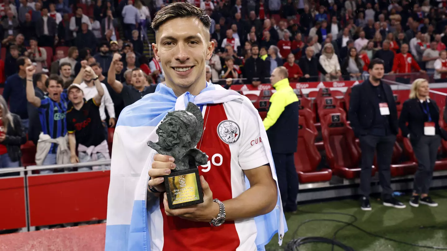Manchester United Want Ajax Defender Due To Unique Profile He Offers