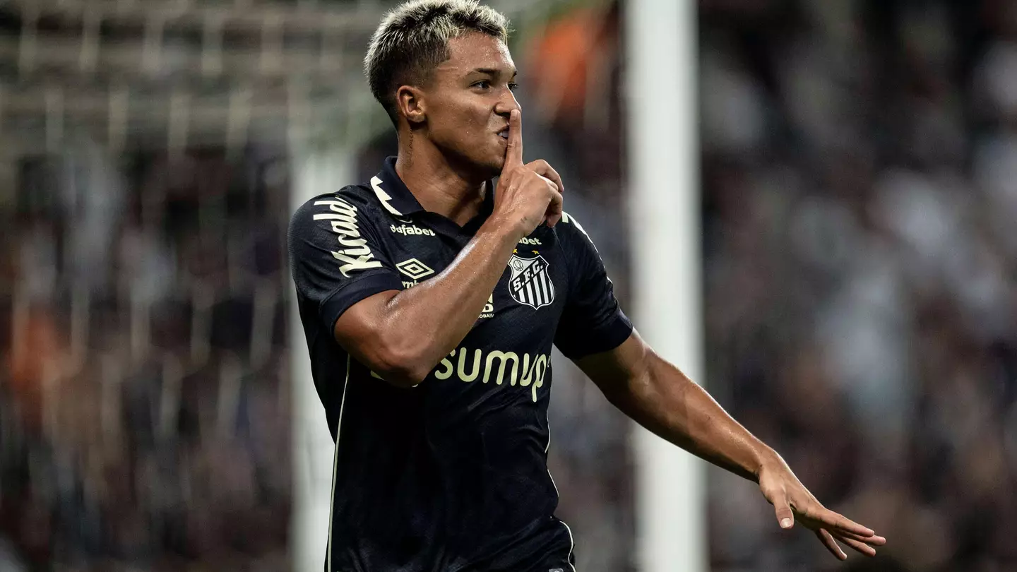 Liverpool Preparing Bid To Sign £50M+ Brazilian Forward