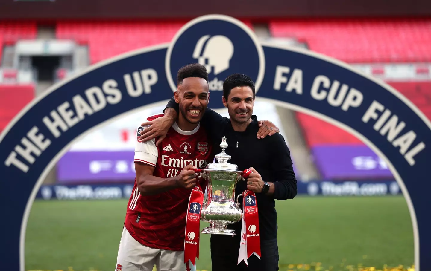 Aubameyang and Arteta in happier times. Image: Alamy