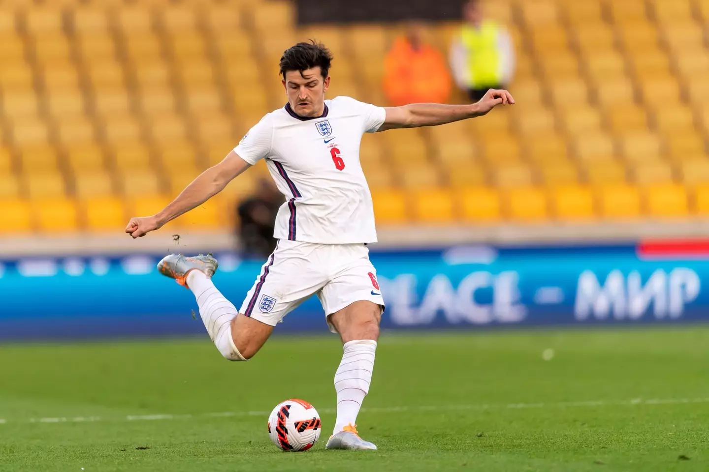 It has often been mentioned that Harry Maguire at a more consistent level for England than for Manchester United. (Alany)