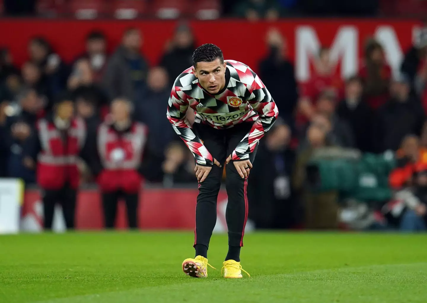 Cristiano Ronaldo warming up on the pitch. Image: Alamy 